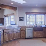 Tesoro Dorado Three-Bedroom Holiday Home